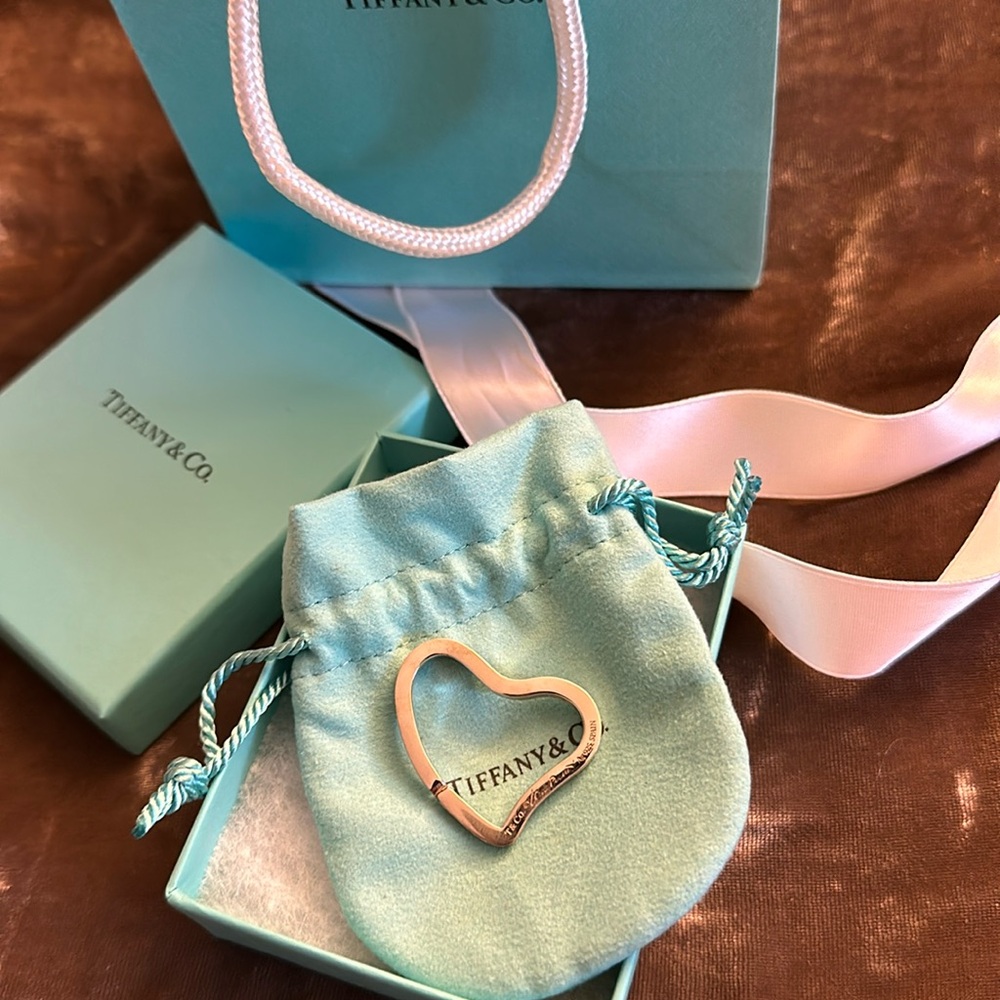 Tiffany & Co. Elsa Peretti heart keychain